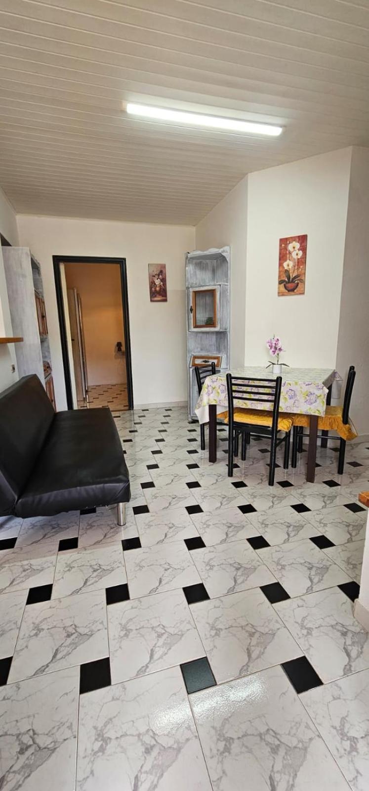 Casa Carlo Διαμέρισμα Chia Εξωτερικό φωτογραφία